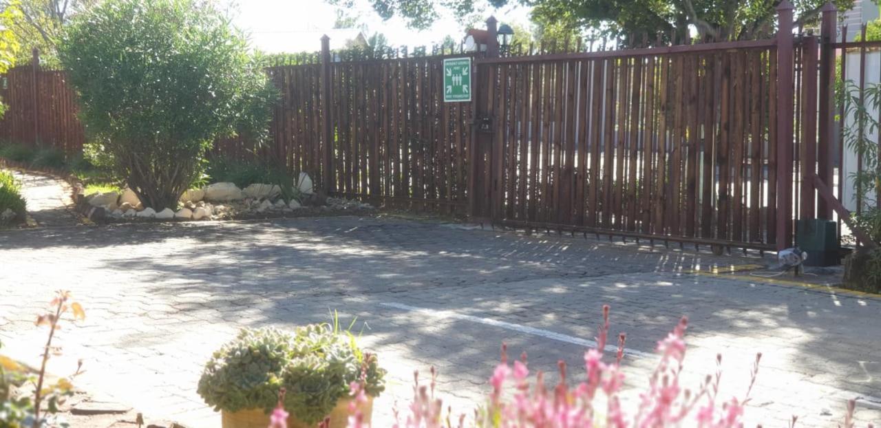 Aliwal Villa Guest Lodge מראה חיצוני תמונה