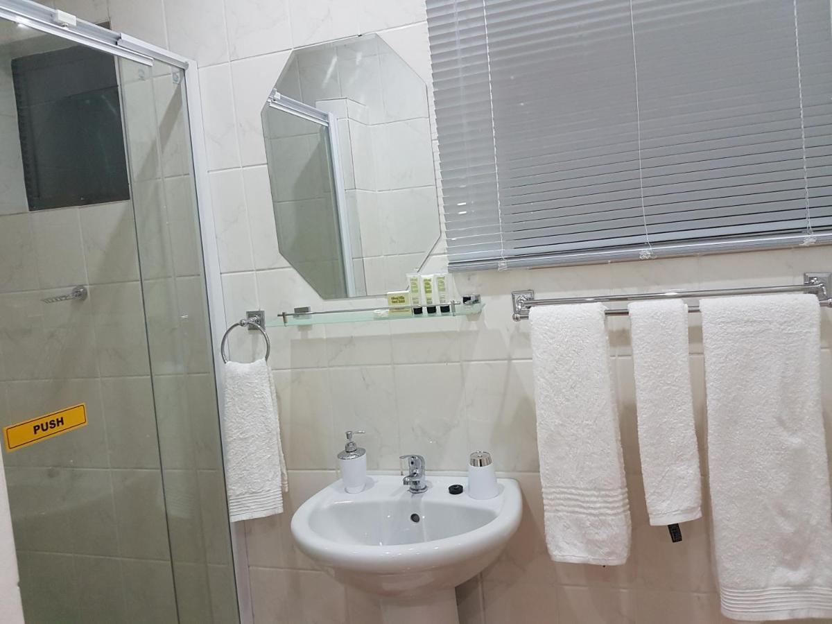 Aliwal Villa Guest Lodge מראה חיצוני תמונה
